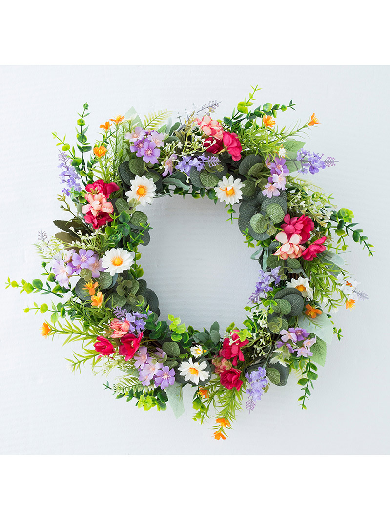 The artificial flower wreath is simple elegant and comfortable color, vivid natural form. 