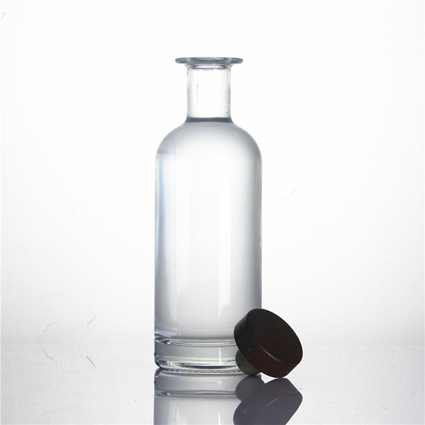 New Design 750ml Gin Whisky Spirit Vodka Brandy Tequila Liquor sleeve decoration Round Glass Bottle with cork screw cap