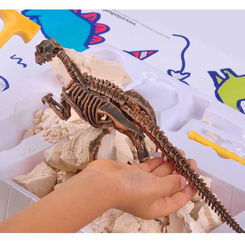 Hot Selling Dinosaur Dig Kit STEM Toy - 9 different Dinosaur Excavation Dig Kit