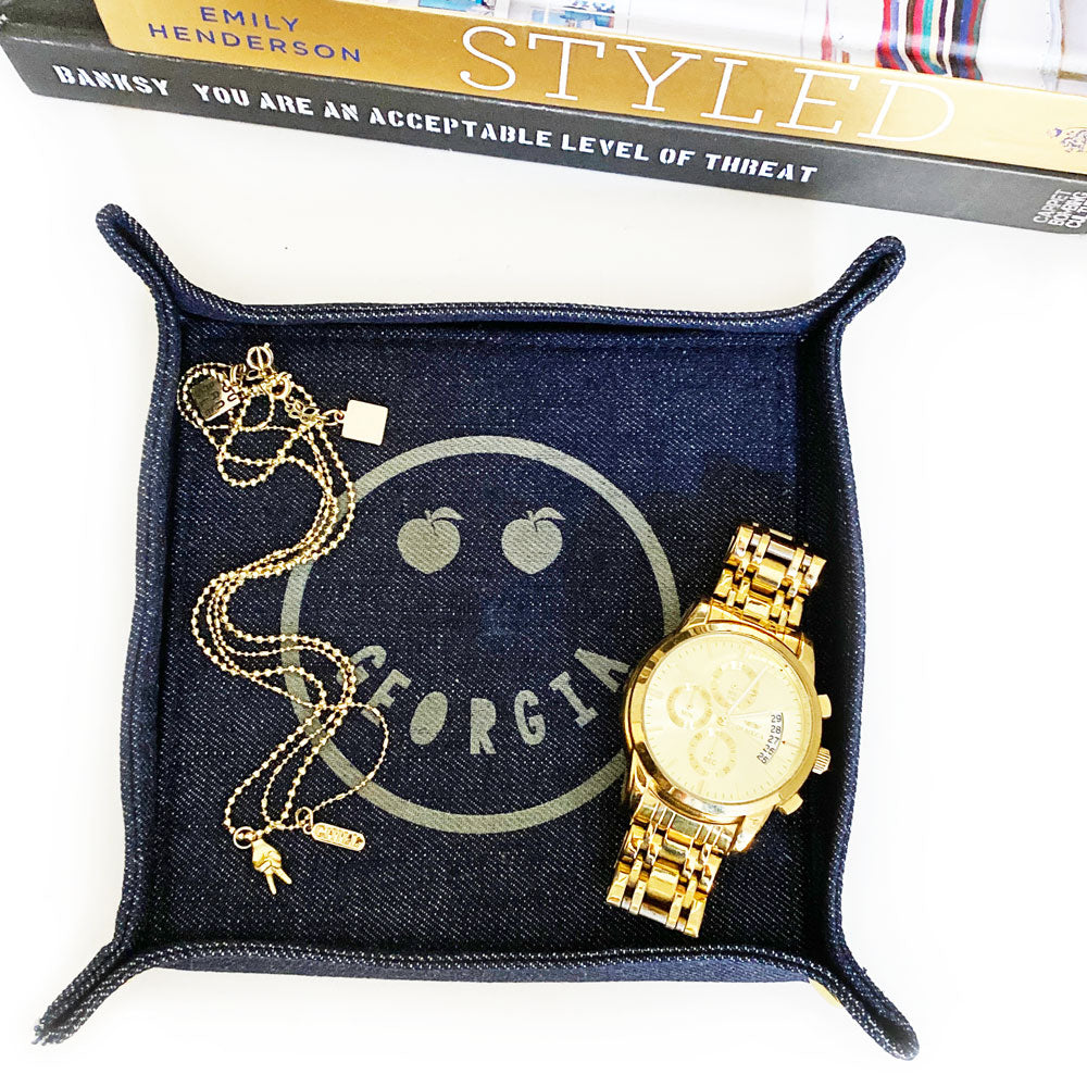 Food Totes & Trays For Sale: USED 26