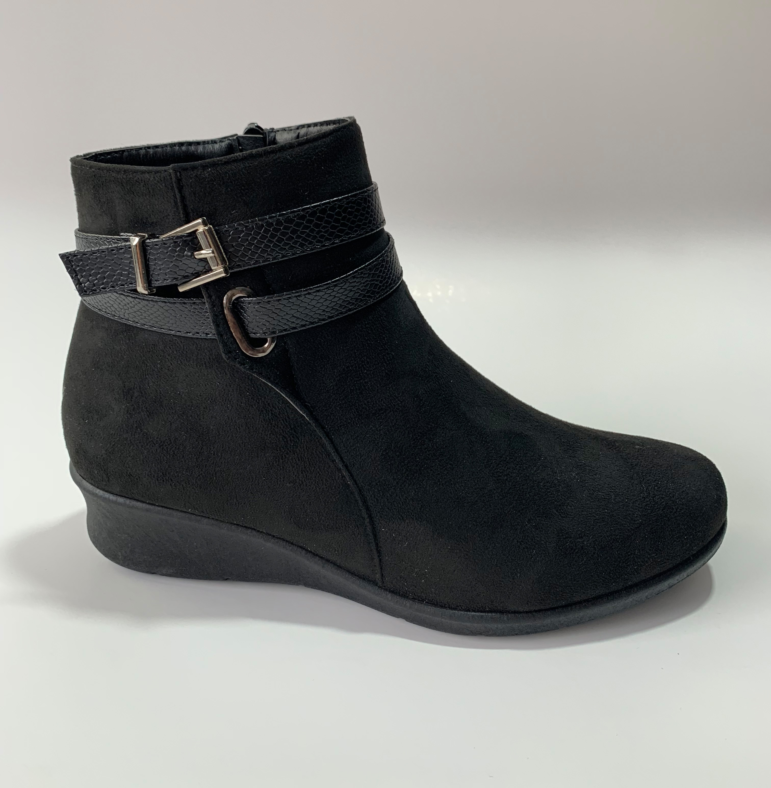 Women's Cora Rouched Ankle Boot 