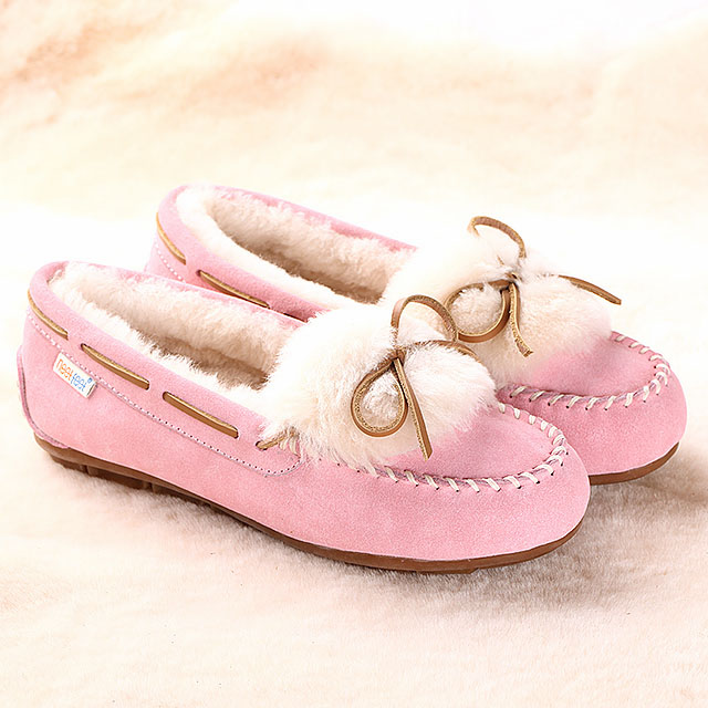 Women's Winter Indoor Outdoor Faux Fur Lined Slippers Moccasins