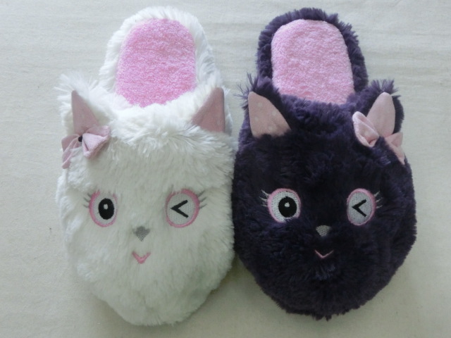 Kid's Girls' Cat Embroidery Slippers