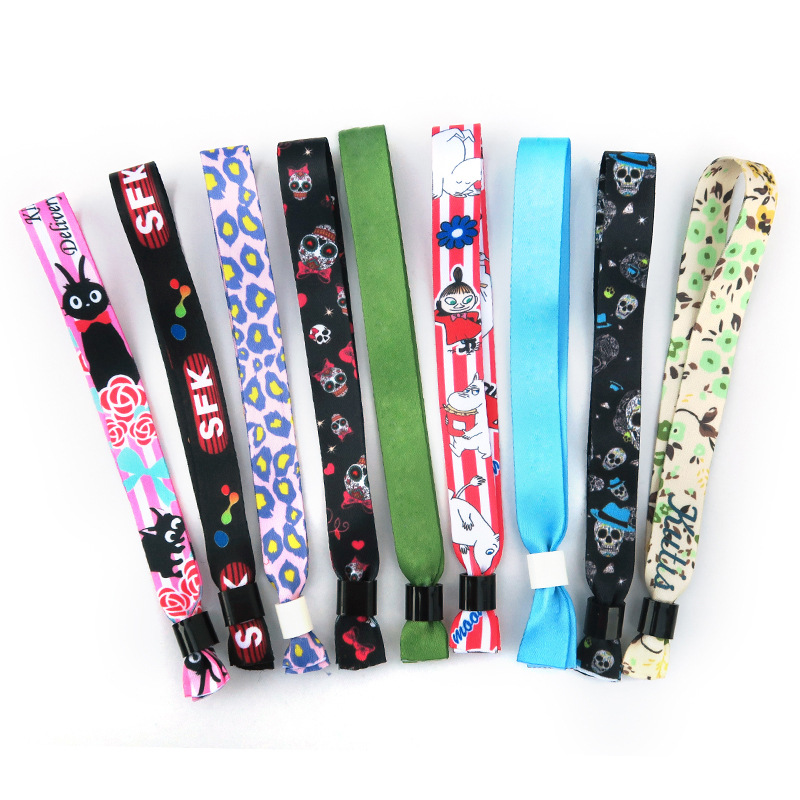 Discover the Hottest Trends in Lanyards Online Revealed by the Latest News