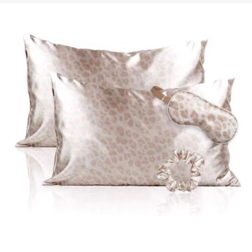 11 Best Silk Pillowcases for Smoother Hair & Skin, Tested by Glamour Editors 2023 | Glamour