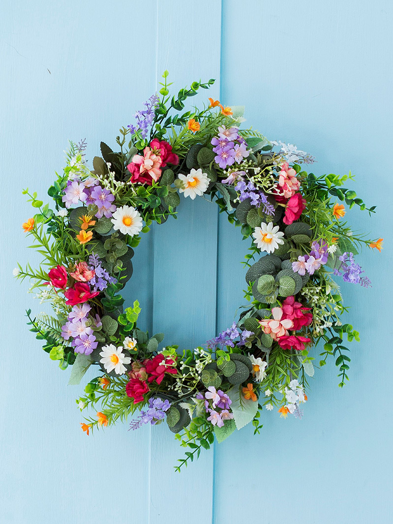 The artificial flower wreath is simple elegant and comfortable color, vivid natural form. 