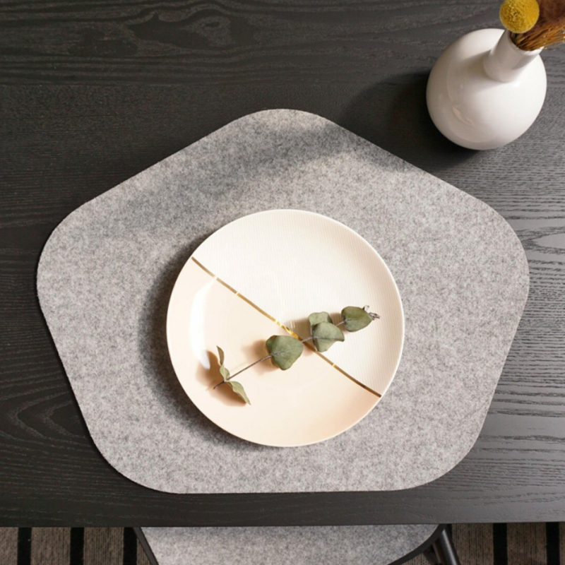 Felt Placemat Non-Slip Washable Felt Place Mats Heat-Resistant Table Mat