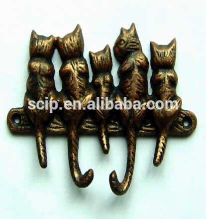 five cats cast iron hanger
