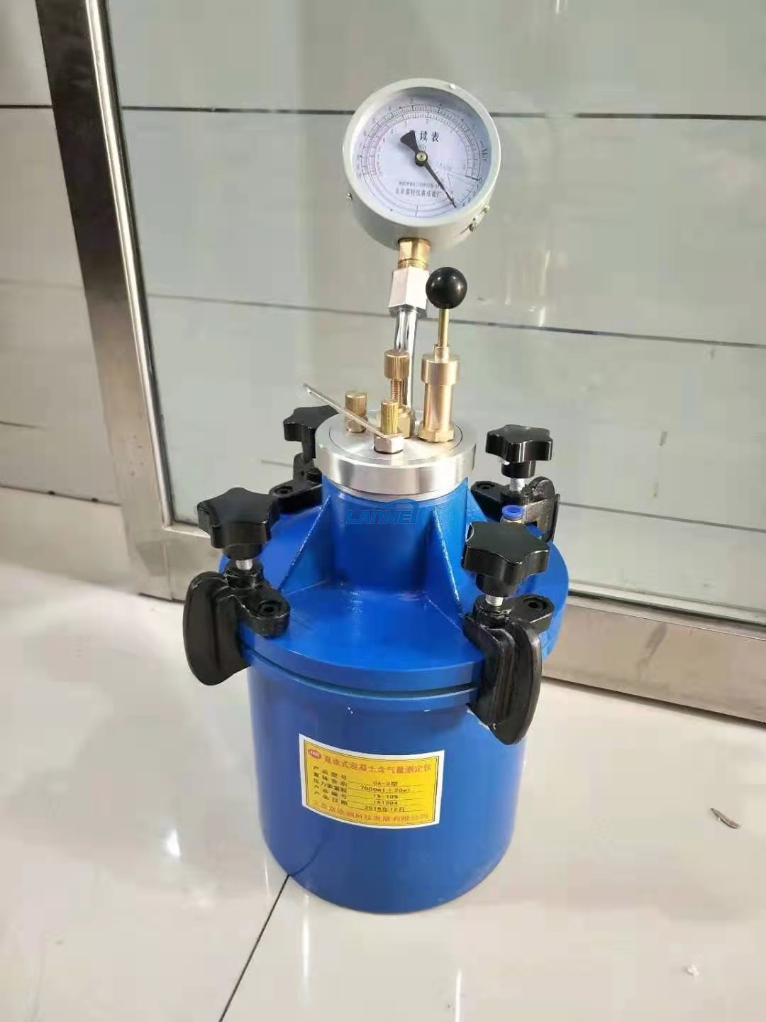 Direct reading concrete air content tester