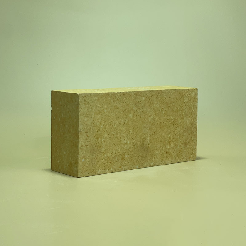 High strength wear-resistant refractory brick