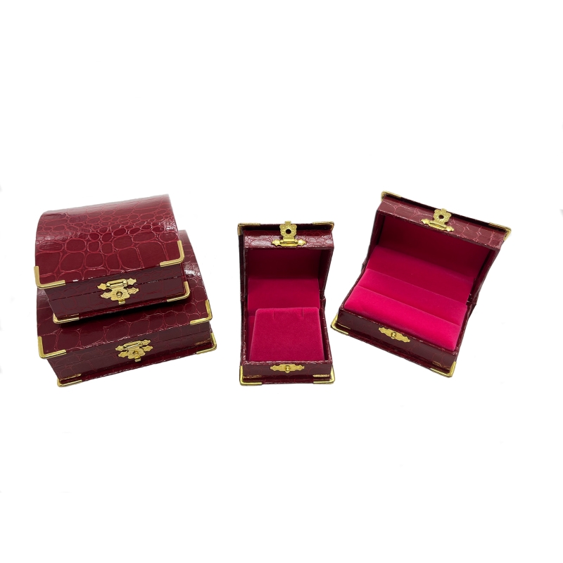 High-end Classic Jewelry Leatherette Paper Packaging Box With Lock from China