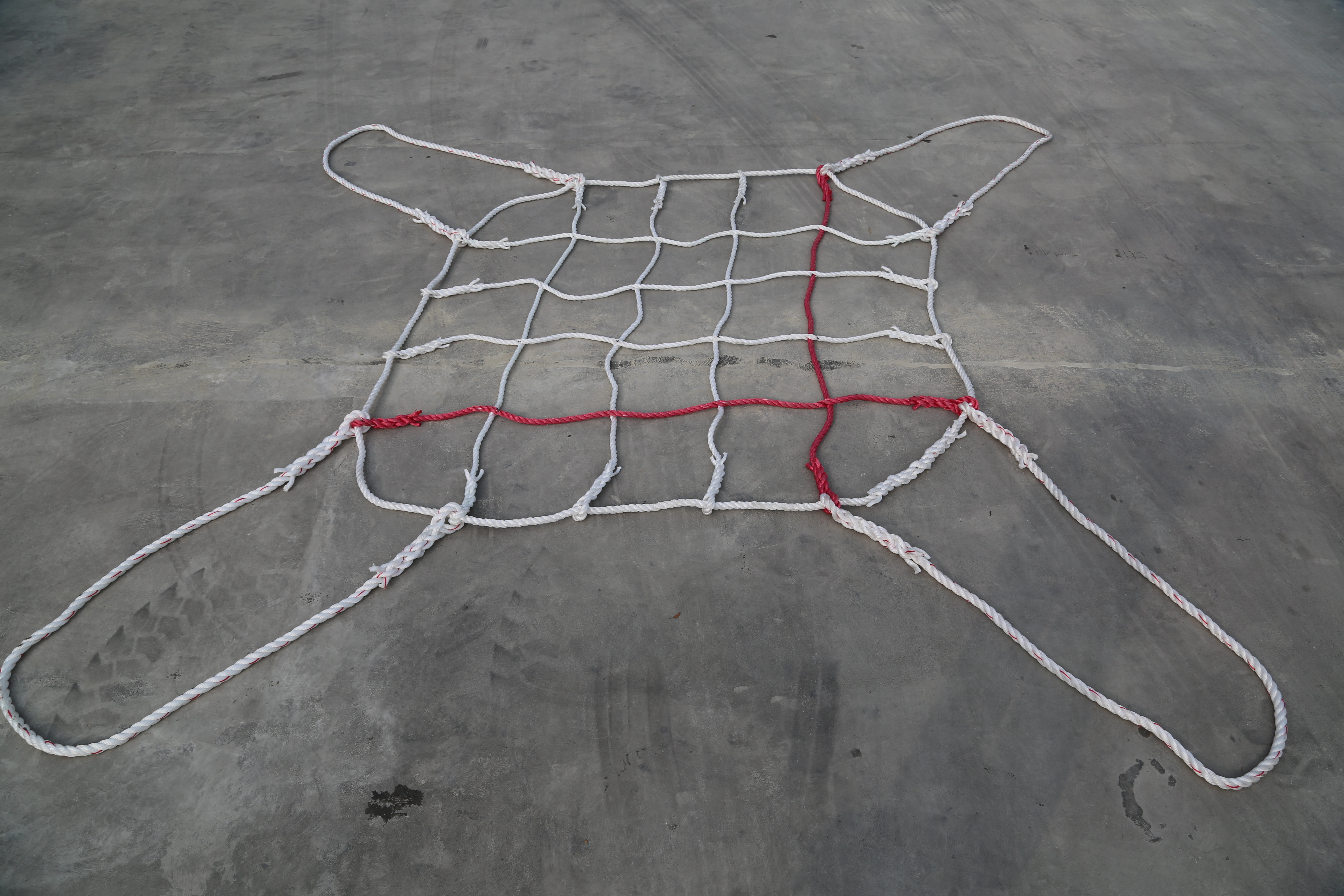 Heavy duty nets made of pp ropes