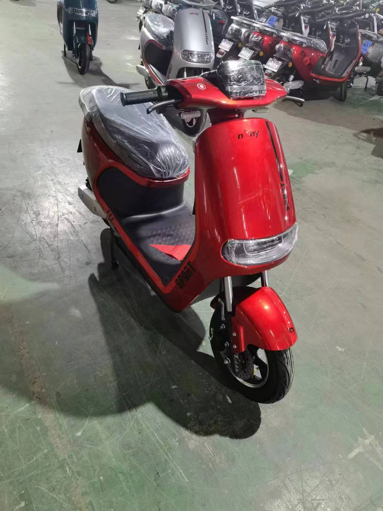 powerful motor 1000W 2000W 60V 72V 20ah 32Ah bigger Lead acid battery electric scooter with a wide upholstered seat