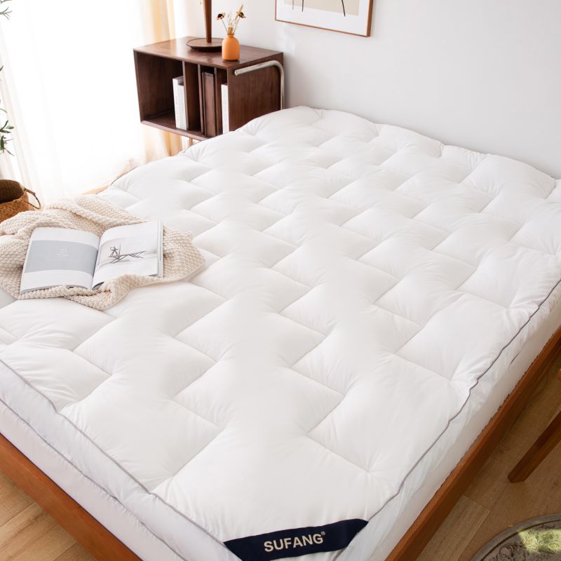 Luxurious Velvet Throw Pillows for Your Home Décor