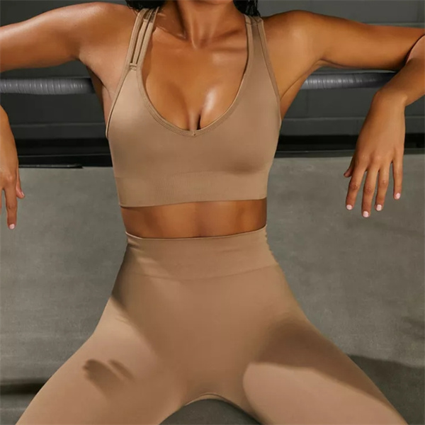 Women Active Wear Set Seamless Yoga Sports Bra High Waist Scrunch Shorts