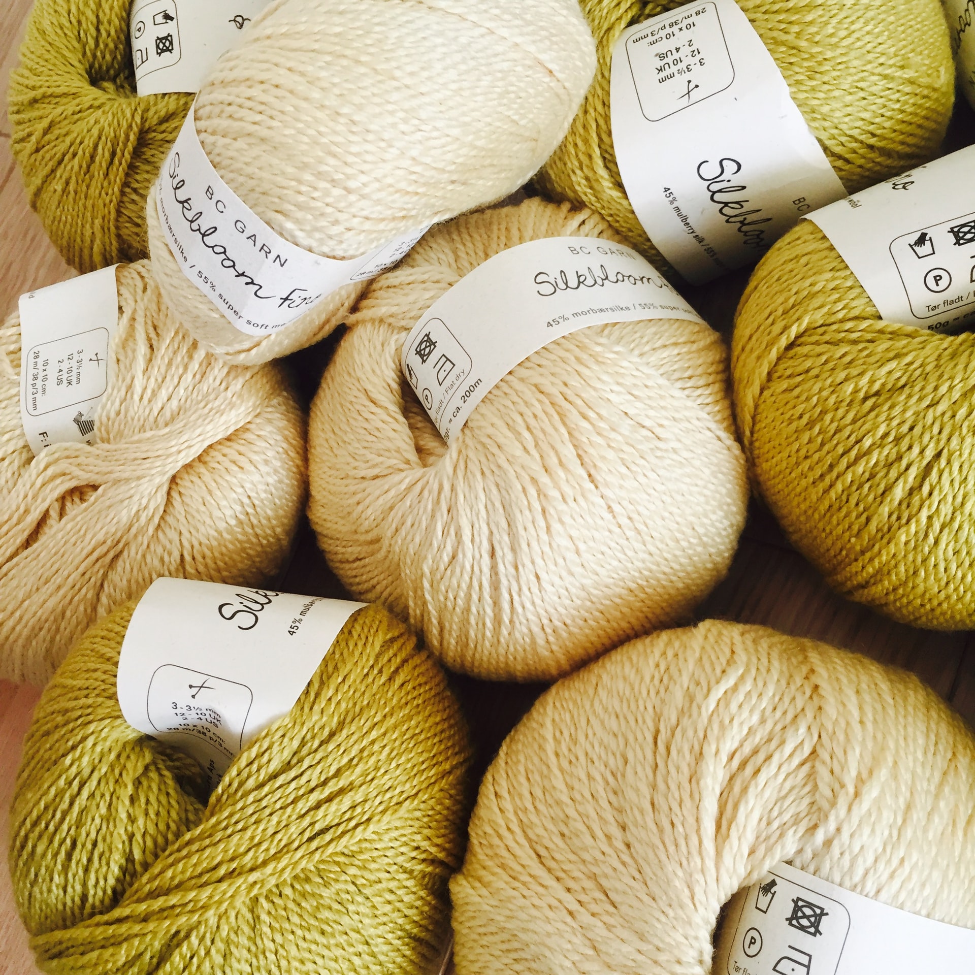 Yarn for big shawl - bulky, cheap, lightweight? - General Knitting - KnittingHelp Forum Community