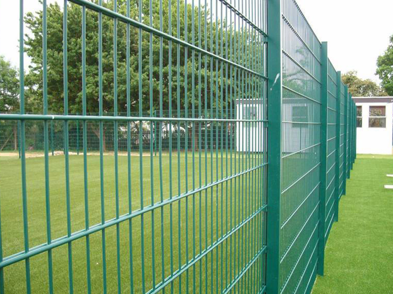 656 Galvanized Double Welded Grid Fence in Industrial Area