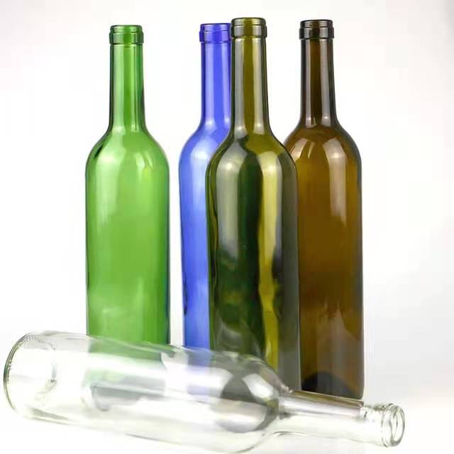 Durable 700ml Glass Bottles for Various Uses