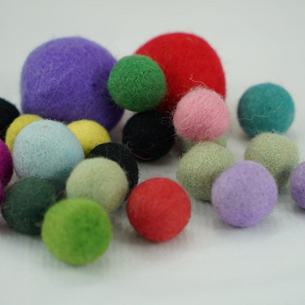 Natural and Eco-Friendly Wool Laundry Ball for Gentle and Effective Cleaning