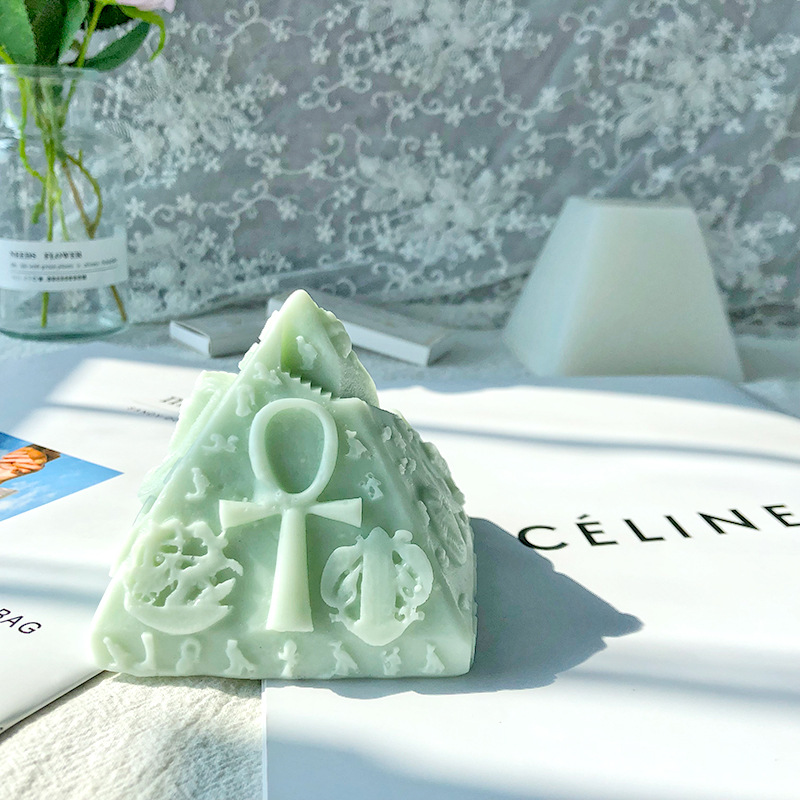 J192 DIY Home Decoration 3D Psychic Eye Stereo Pyramid Soap Mould Pyramid Candle Silicone Mold