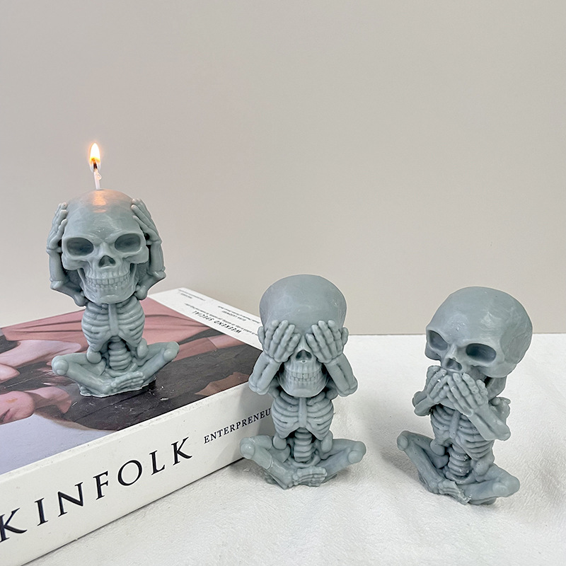 J6-19  Home Decor DIY Halloween Candle Making Supplies Resin Soap Mold Christmas Gift Craft Cute Skull Silicone Candle Mold