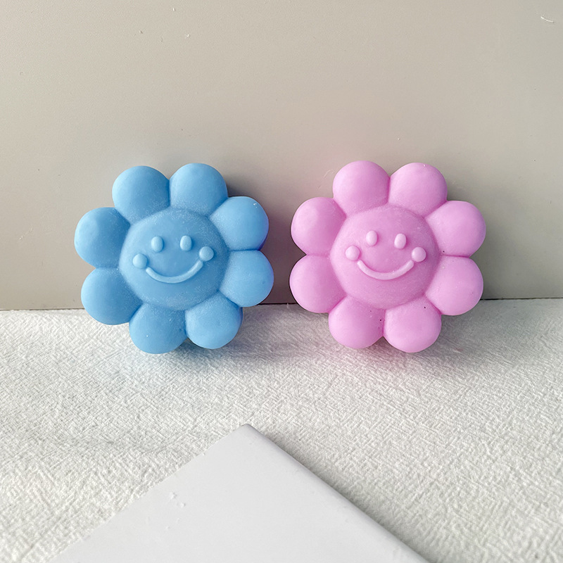J6-232 Cute Aromatic Candle Plaster Silicone Mold Smiley Face Flower Candle Silicone Mould