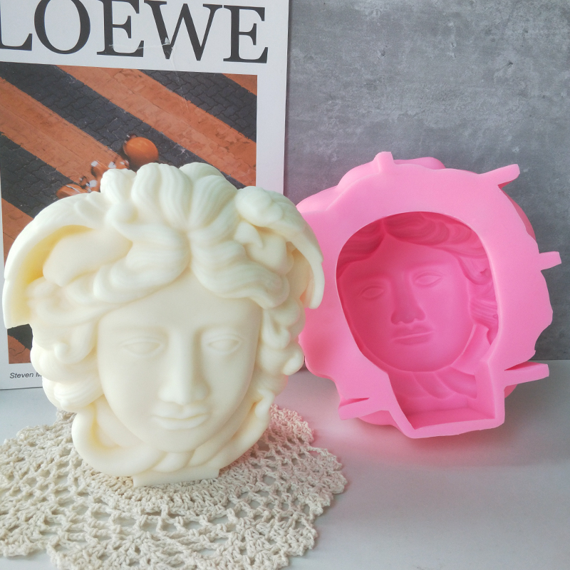 J1178 Hot Selling Snake Hair Figure Wax Candles Silicone Mould Greek Sculpture Face Medusa Bust Candle Mold