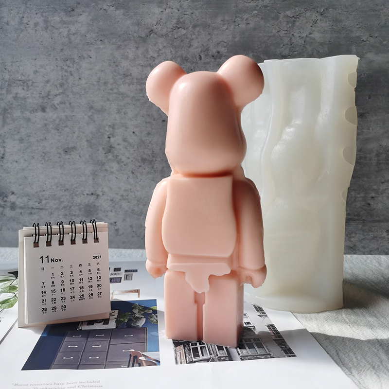 J1133 New Design 3D  Fashion Cartoon Violent Bear Figure Plaster Candle Mould  Bear Candle Silicone Mold