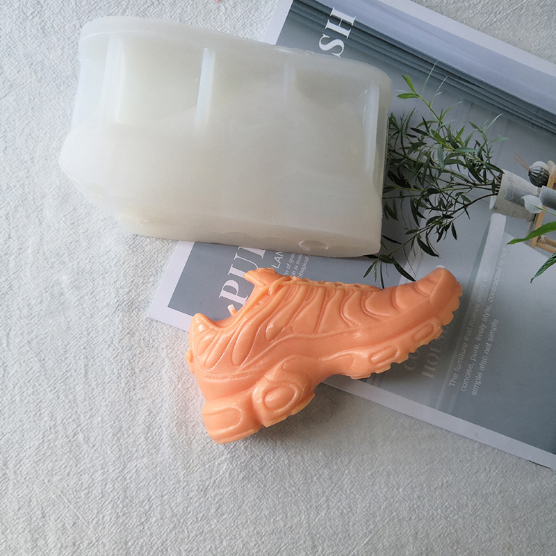 J1116 New Upgrade Design 3D Resin Epoxy Plaster DIY Sneaker Mould 13cm  Shoes Candle Silicone Mold