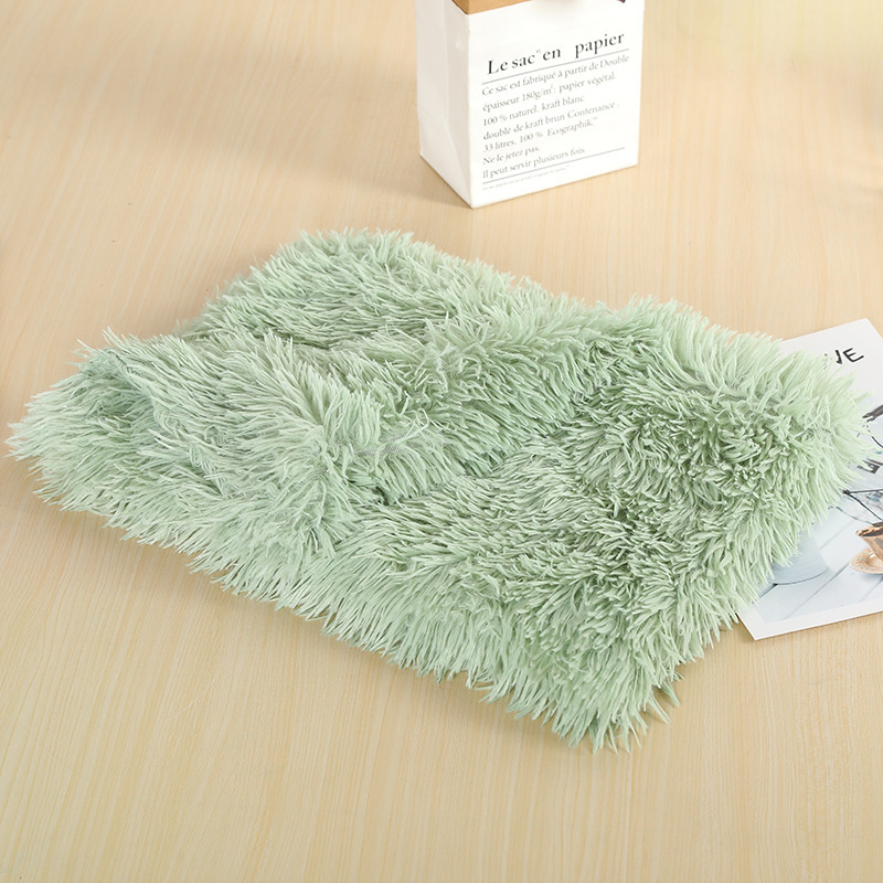 China Manufacturer Washable Long Plush Rectangle Blanket For Large Medium And Small Pet