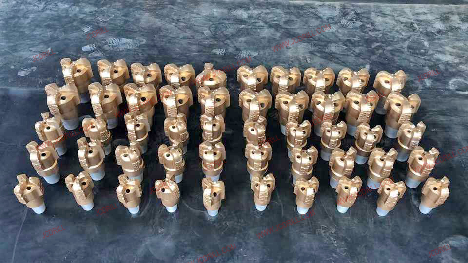 PDC-BITS-FOR-152MM