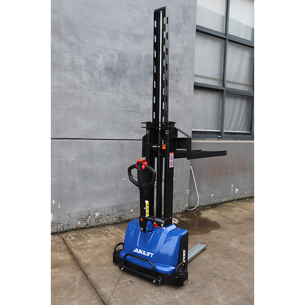 JES-SL10 1.0Ton Electric Self-lifting Stacker With Li-ion Battery