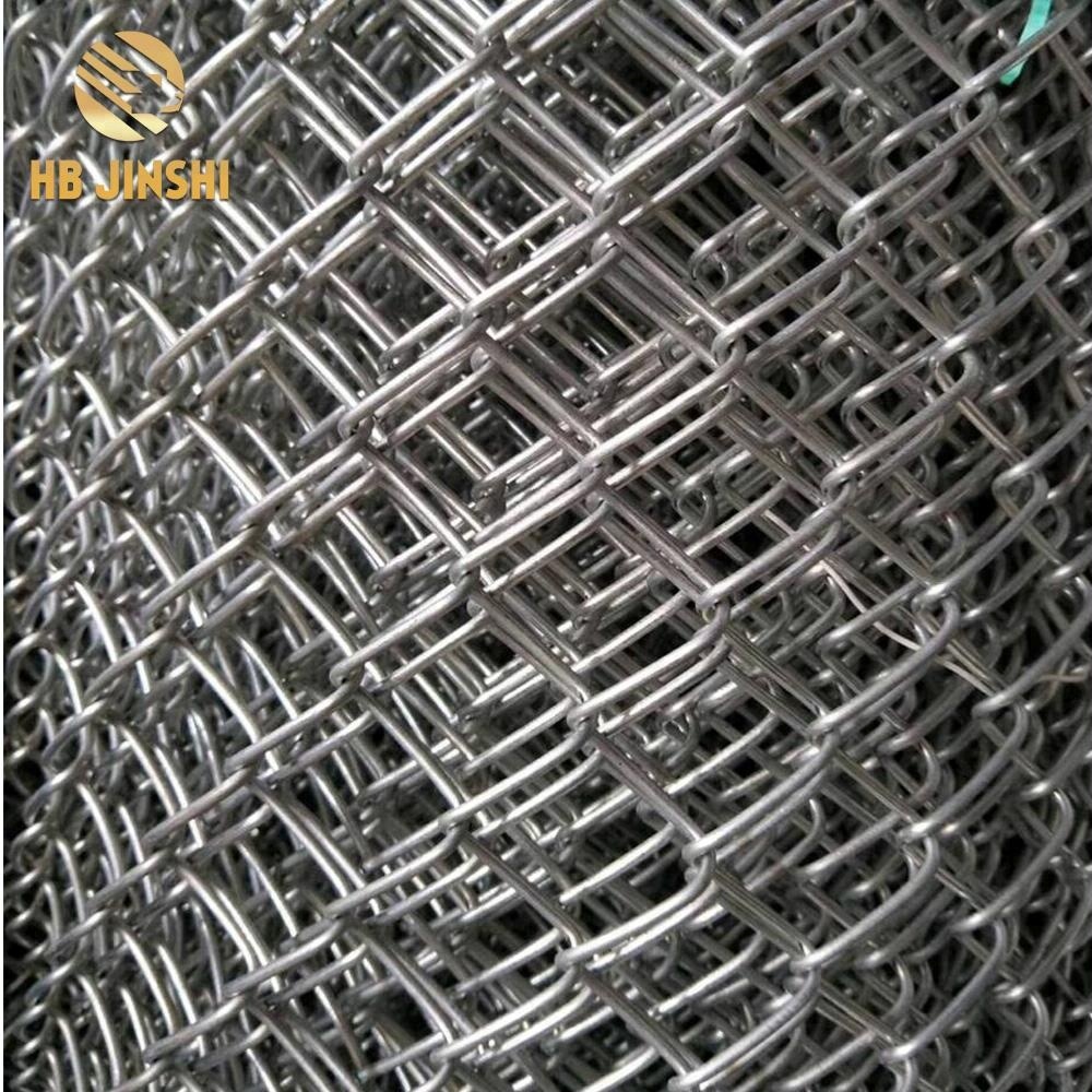 PVC Coated Diamond Shape Wire Mesh Sportsfield Chain Link Fence