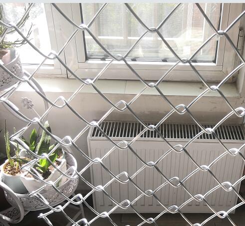 Very expensive but best quality chain link mesh galfan+super PVC