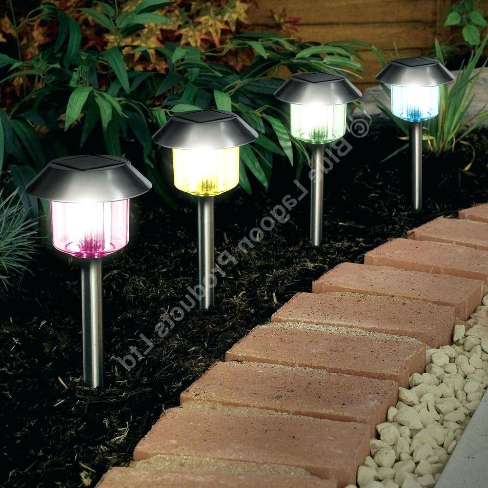 Solar Powered Lamp Post Solar Powered Outdoor Post Lights Solar Powered Lamp Post Lights Solar Pole Lights Outdoor Solar Yard Hgtv Home Solar Powered Lamp Post Light With Built In Planter Base  colormemod.com