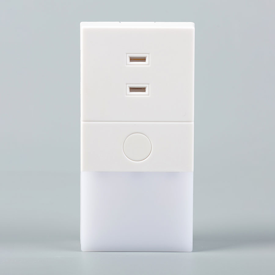 Built-in Battery Charging Energy Saving Power Plug with LED Night Light