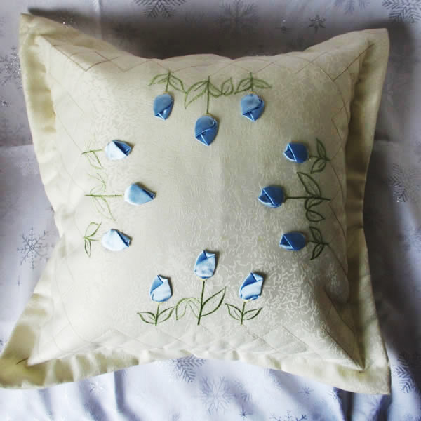 Experience the Comfort of a Bamboo Pillow - A Review