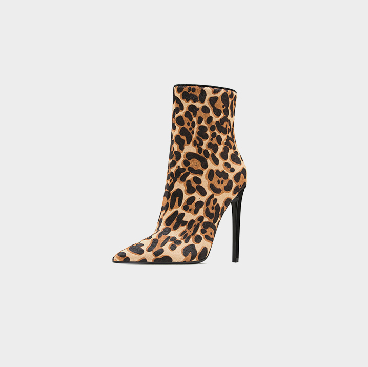 Fashionable leopard print sexy women&#8217;s shoes with pointed toes and plush stiletto boots