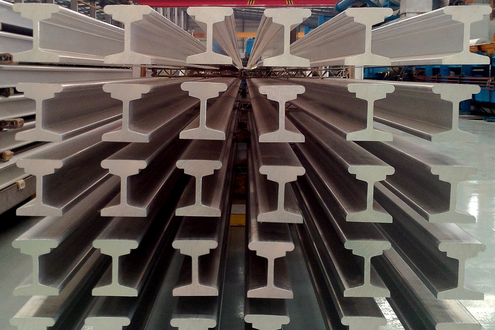  Extruded Aluminum Profile for Railway Transit 