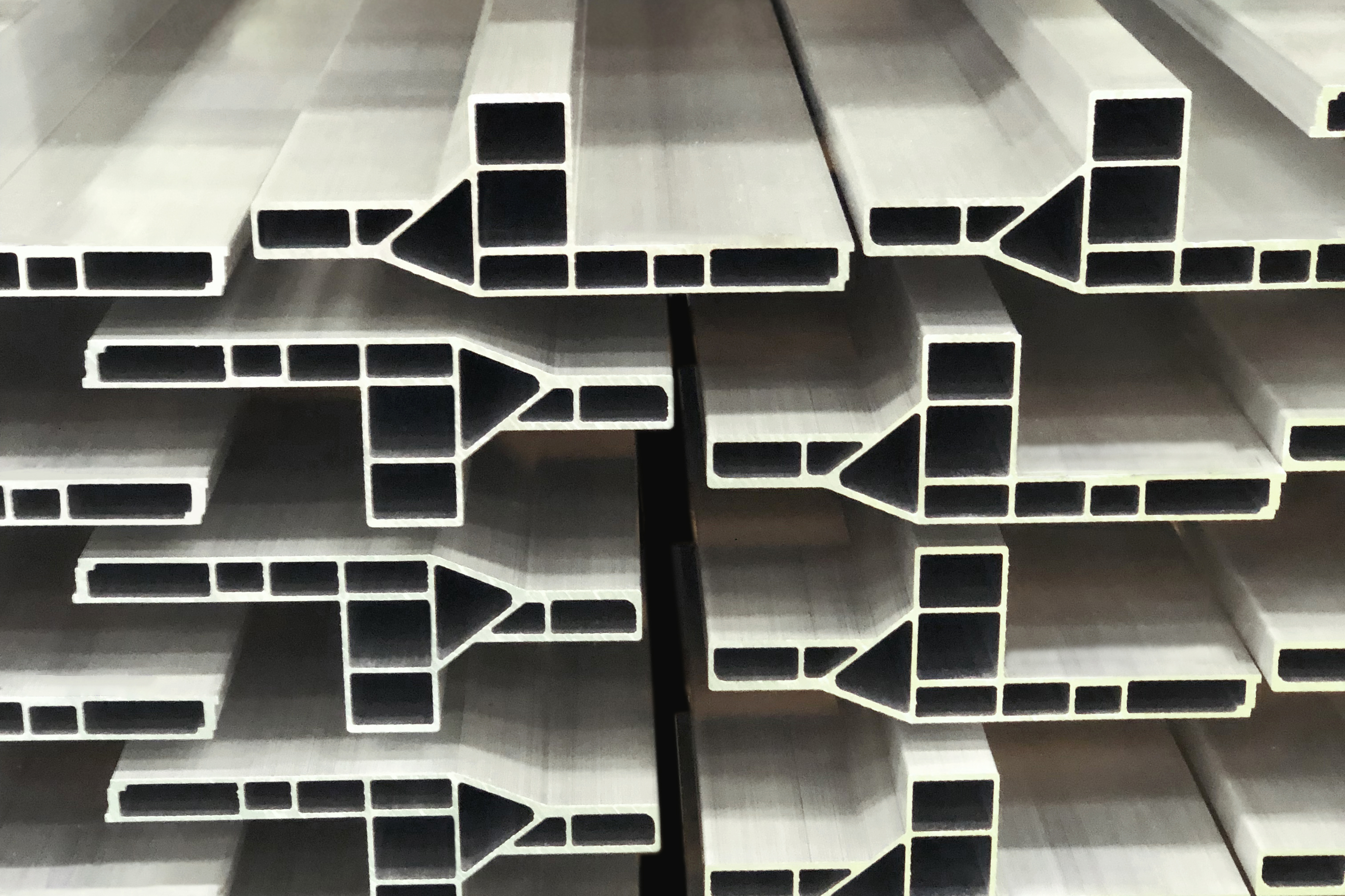  Aluminium Extrusion for Auto and Commercial vehicle