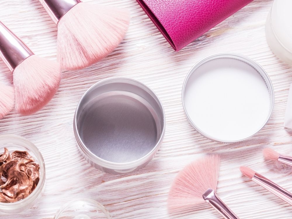 Why You Should Use Aluminum Cosmetic Containers