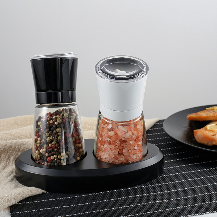 Top 10 Shakers And Spice Containers in 2021: A Complete Guide