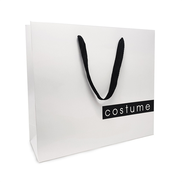 Luxury Cosmetic shopping paper bags with White cords accept Custom design