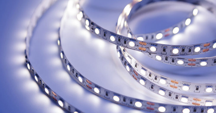 High-Quality Outdoor LED Strip Lights with 60 LEDs and 5000K Color Temperature