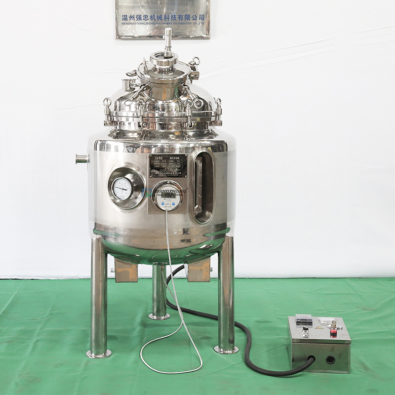 Vacuum pressure concentration extraction tank