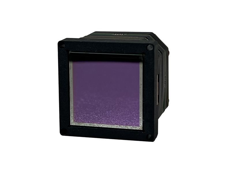 High-Quality Thermal Camera Core for Surveillance and Safety