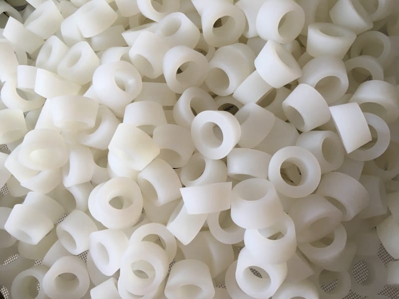 SILICONE MOLDED PARTS IN CLEAR COLOR