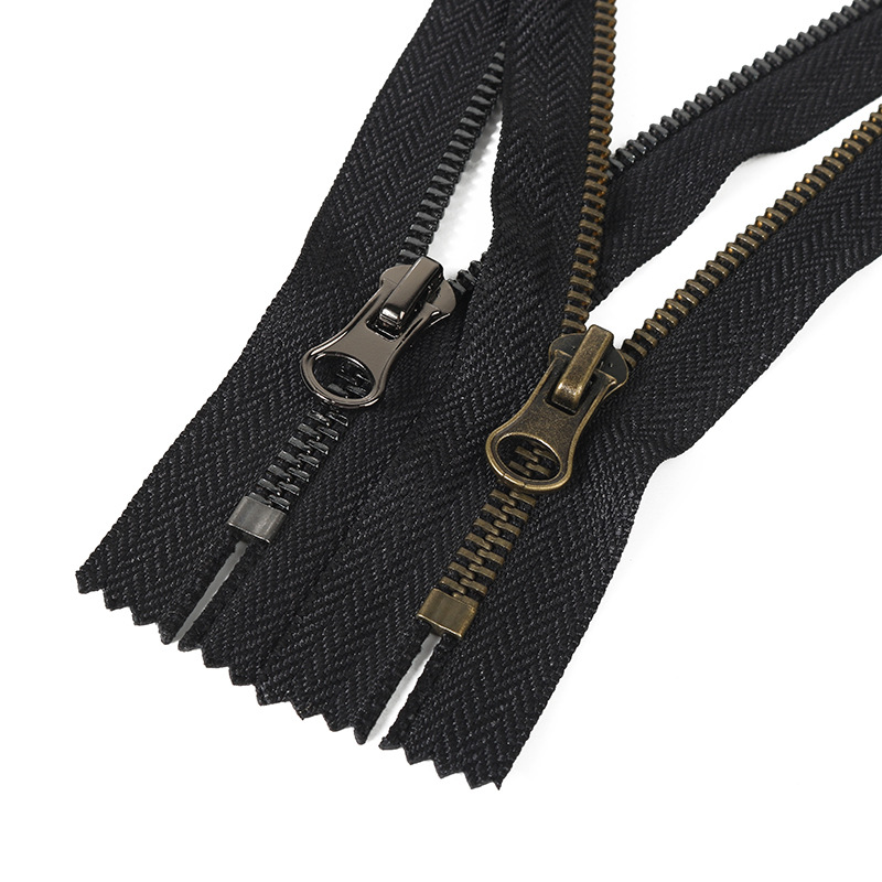NO.5 metal brass zipper closed end with auto lock slider