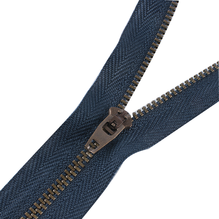 NO.3 navy metal zipper closed end with YG slider