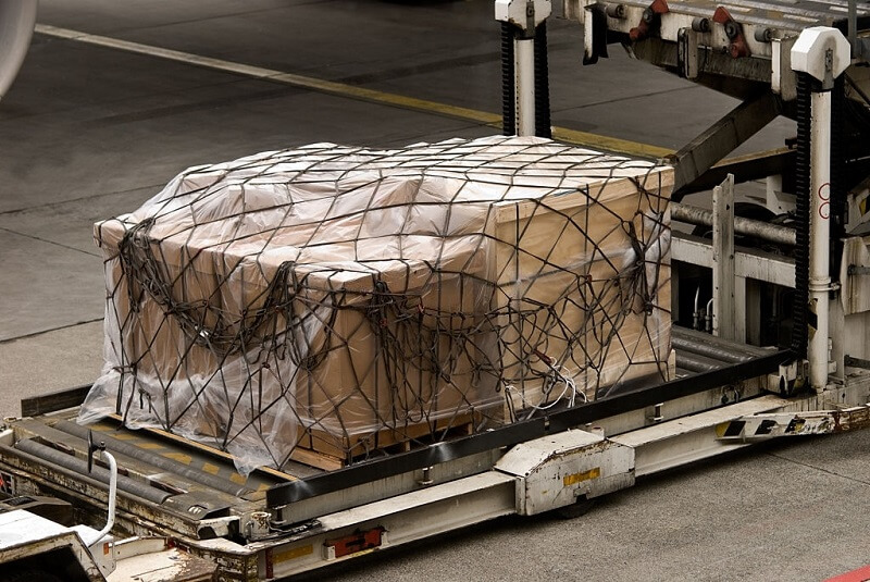 International air freight shipping | FedEx